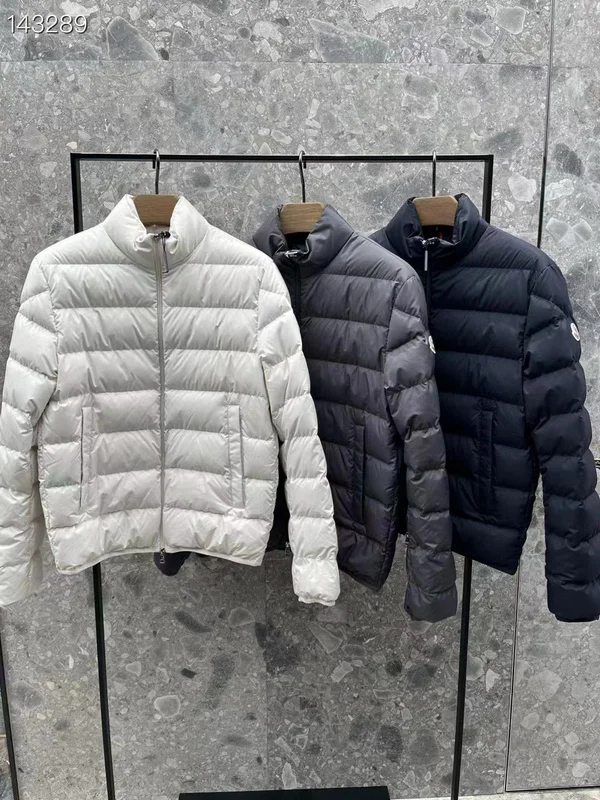 Moncler sz1-5 26yr257